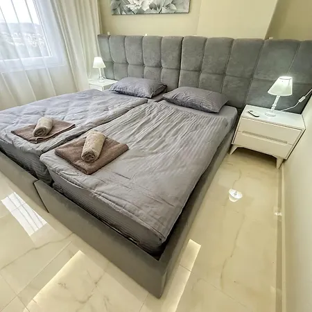 Durres Pearl Haven G57 Golem (Tirana)